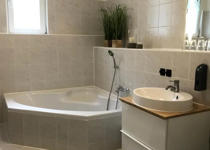 Am Wald زبنيتس